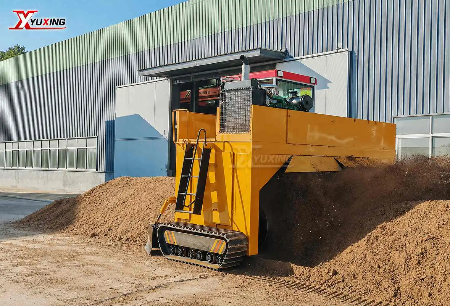 Crawler compost turner | Reliable Performance & Easy Operation